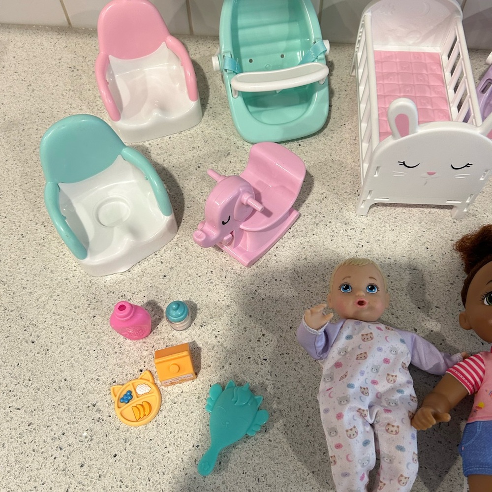 Kids Mini Baby Dolls Playset with Accessories - Picture 3 of 4